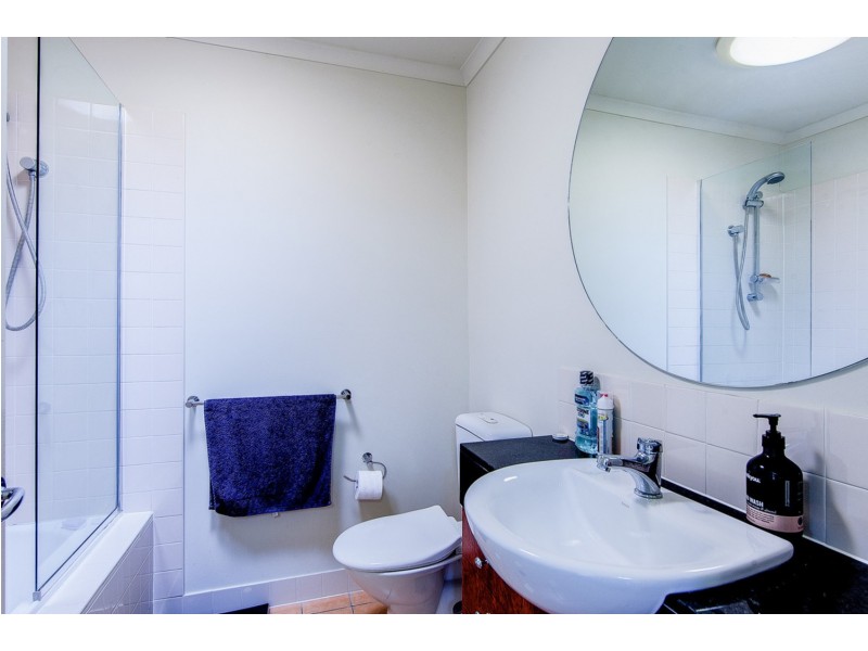 8866 Magnolia Drive East, Hope Island QLD 4212