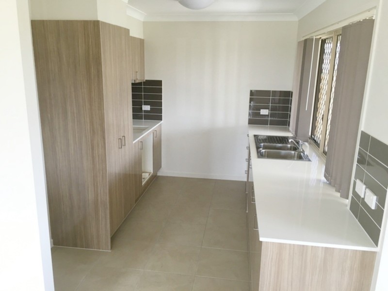 32 Fountain Street, Pimpama QLD 4209