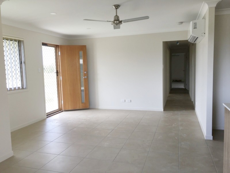 32 Fountain Street, Pimpama QLD 4209