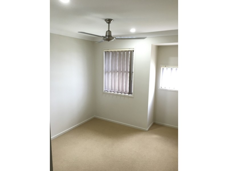 32 Fountain Street, Pimpama QLD 4209