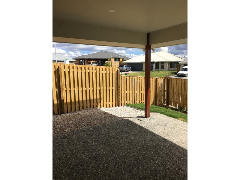 32 Fountain Street, Pimpama QLD 4209