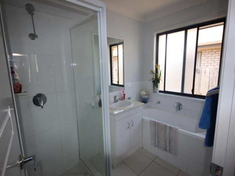 11 Anna Ave, Ormeau QLD 4208