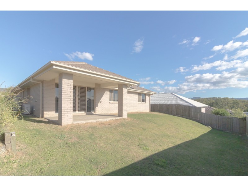 10 Sapphire Place, Pimpama QLD 4209