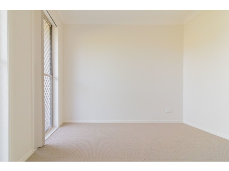 10 Sapphire Place, Pimpama QLD 4209