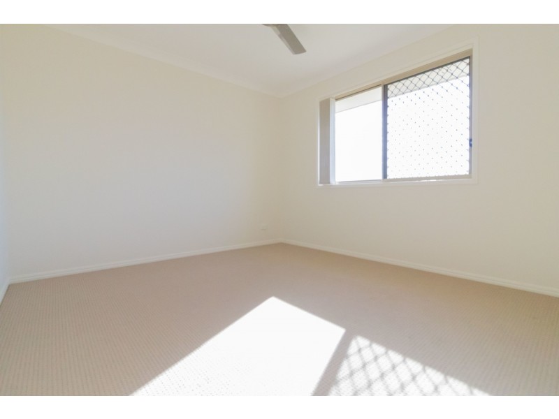 10 Sapphire Place, Pimpama QLD 4209