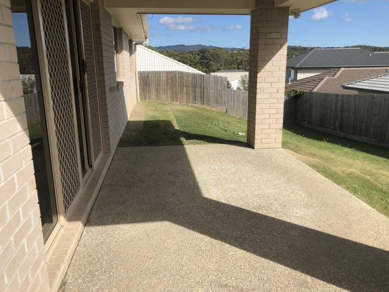 10 Sapphire Place, Pimpama QLD 4209