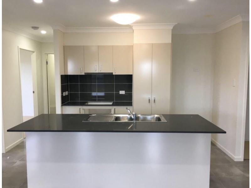 1/9 Tarryn Street, Gleneagle QLD 4285