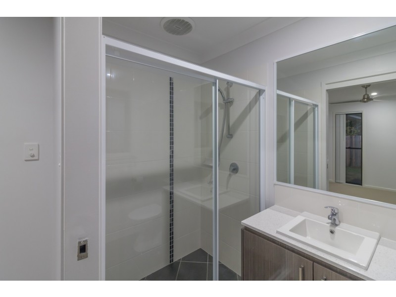 52 Banrock Street, Pimpama QLD 4209