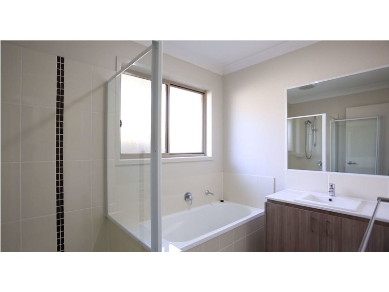 41 Woodrose Circuit, Pimpama QLD 4209