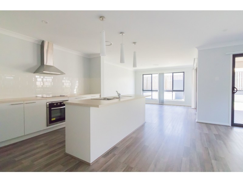 31 Melville Drive, Pimpama QLD 4209