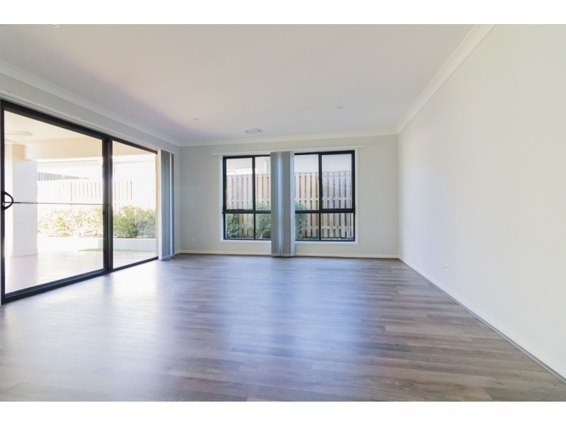 31 Melville Drive, Pimpama QLD 4209