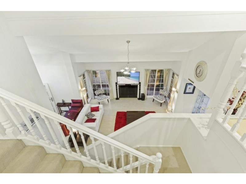 6 Pebble Beach Drive, Runaway Bay QLD 4216