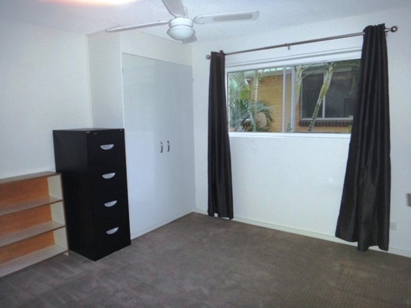 1/22 Leonard Avenue, Surfers Paradise QLD 4217
