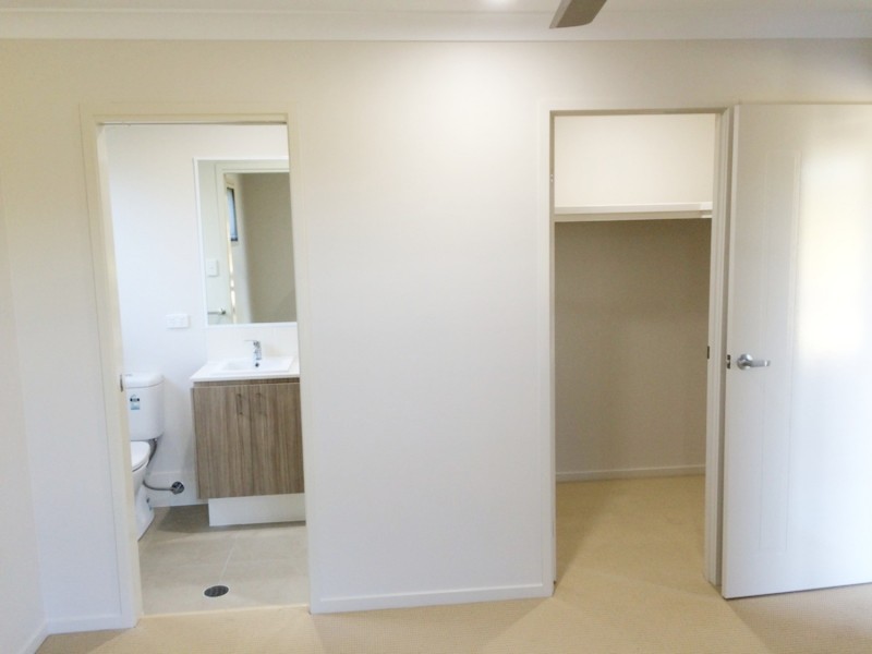 94 Fountain Street, Pimpama QLD 4209