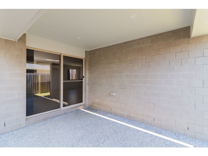 94 Fountain Street, Pimpama QLD 4209