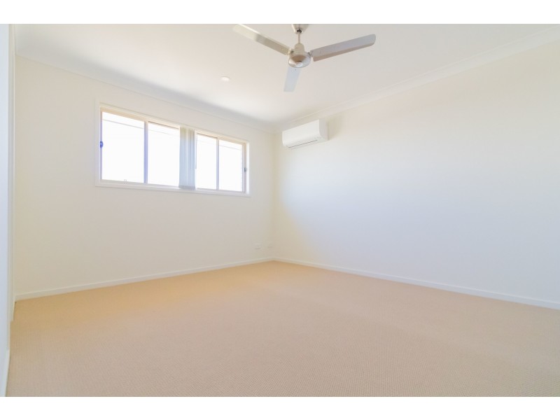 69 Fountain Street, Pimpama QLD 4209
