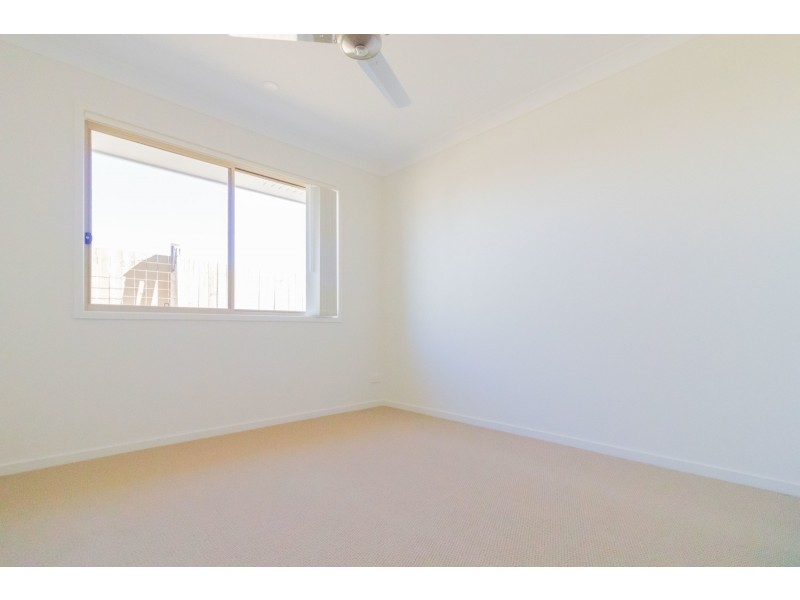 69 Fountain Street, Pimpama QLD 4209