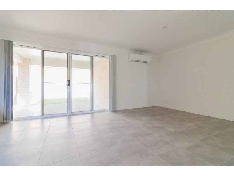 53 Village Boulevard, Pimpama QLD 4209