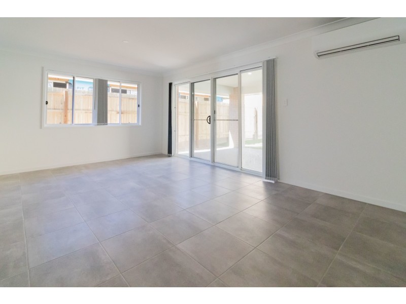 53 Village Boulevard, Pimpama QLD 4209