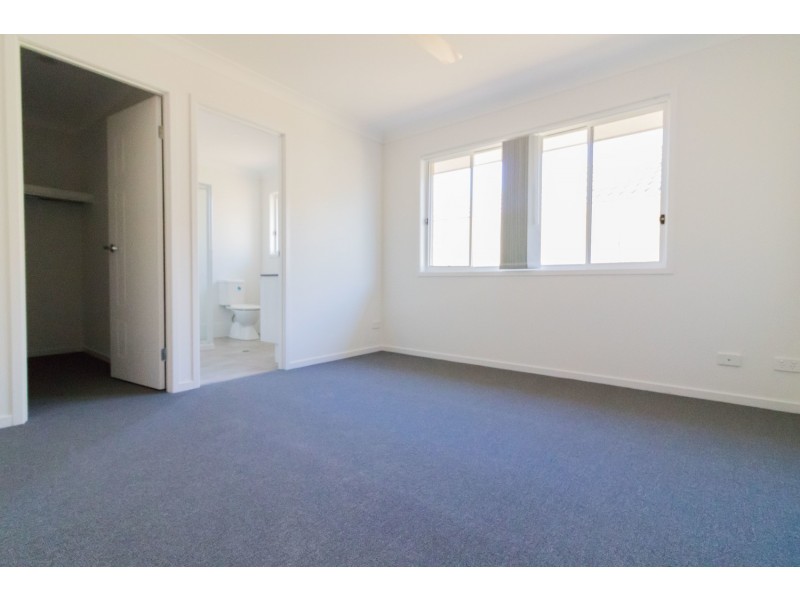 53 Village Boulevard, Pimpama QLD 4209