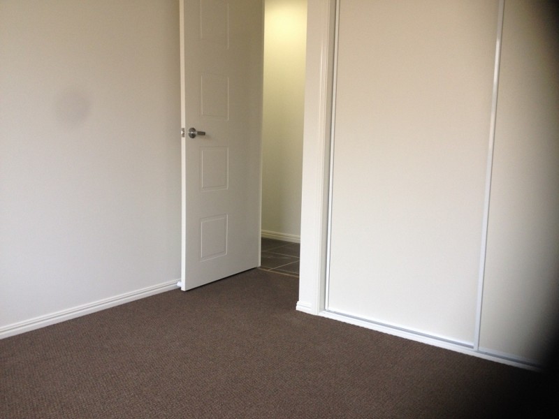 16 Wesley Way, Gleneagle QLD 4285
