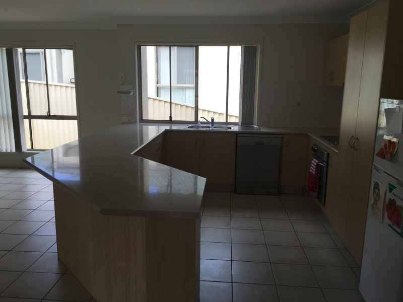 29  Respall Way, Arundel QLD 4214