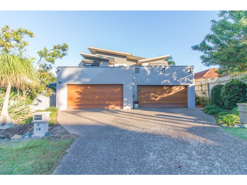 2/18 Ewan Street, Southport QLD 4215