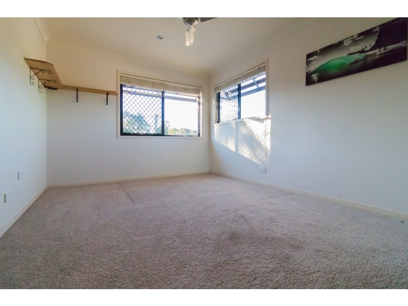 2/18 Ewan Street, Southport QLD 4215