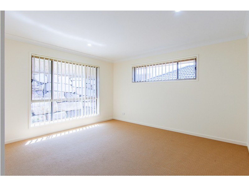 14 Hazel Street, Pimpama QLD 4209