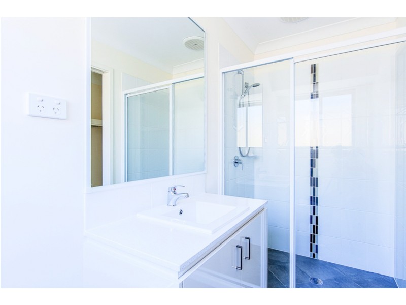 14 Hazel Street, Pimpama QLD 4209