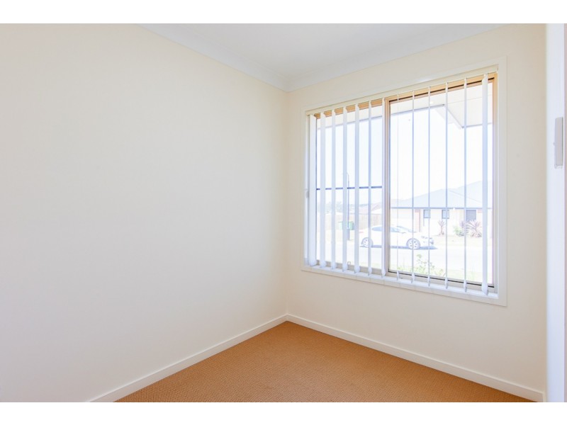 14 Hazel Street, Pimpama QLD 4209