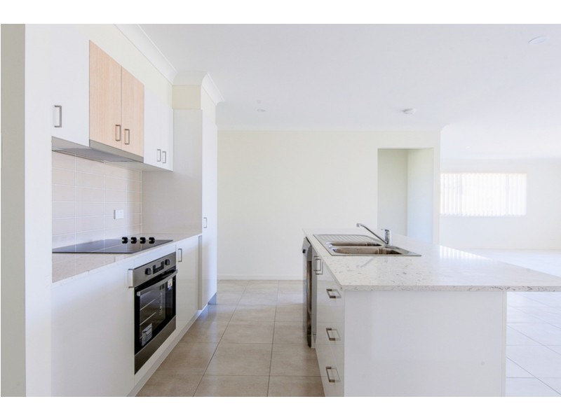 15 Chapman Street, Pimpama QLD 4209