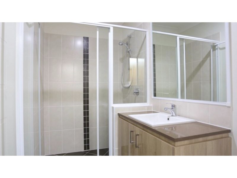 15 Woodrose Circuit, Pimpama QLD 4209