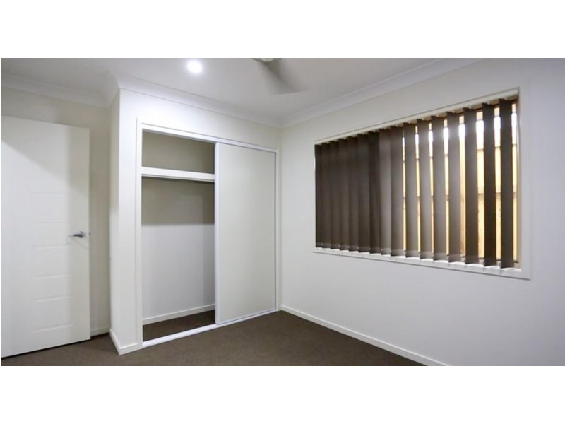 15 Woodrose Circuit, Pimpama QLD 4209