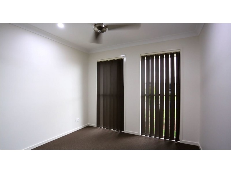 15 Woodrose Circuit, Pimpama QLD 4209