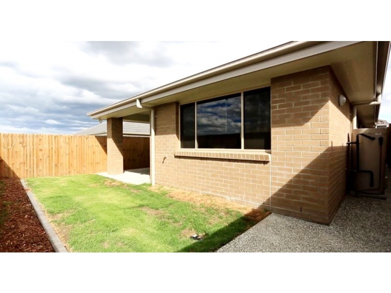 15 Woodrose Circuit, Pimpama QLD 4209