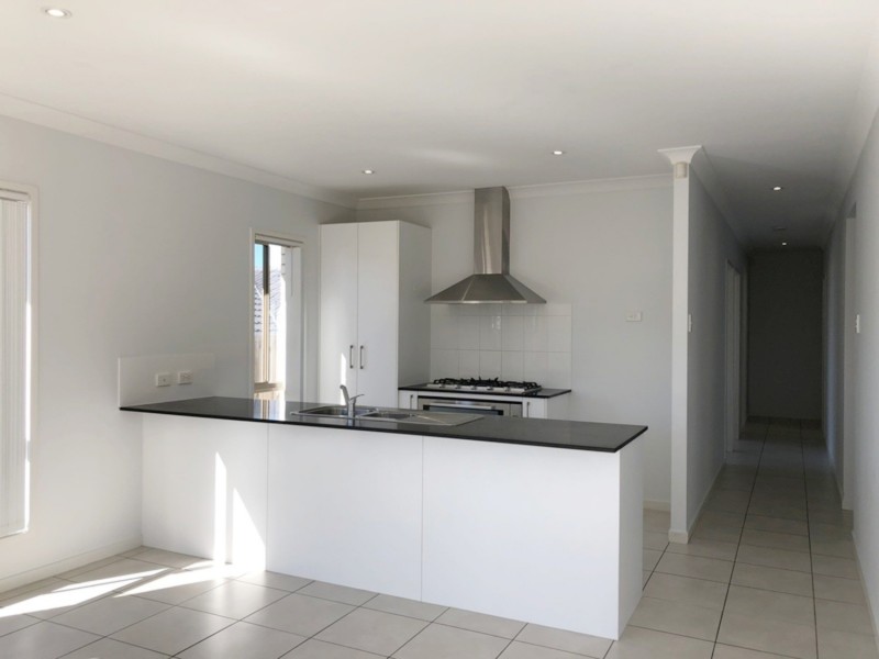 10 Tyrol Road, Coomera QLD 4209