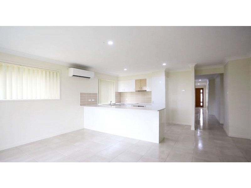 52 Greenwich Avenue, Pimpama QLD 4209