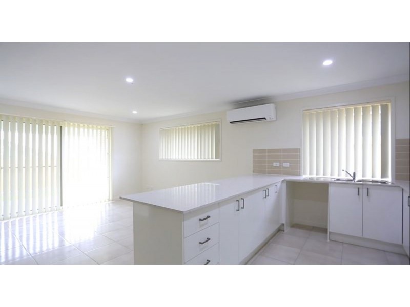 52 Greenwich Avenue, Pimpama QLD 4209
