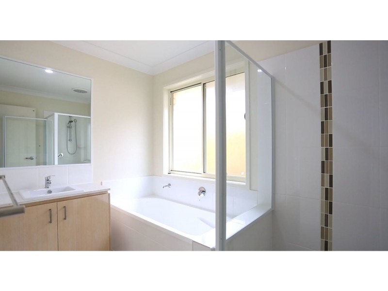 52 Greenwich Avenue, Pimpama QLD 4209