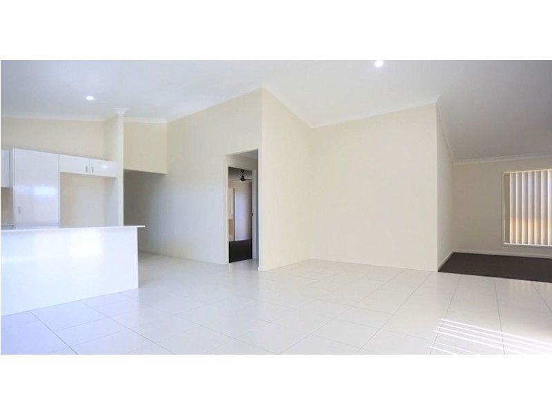 73 Fountain Street, Pimpama QLD 4209