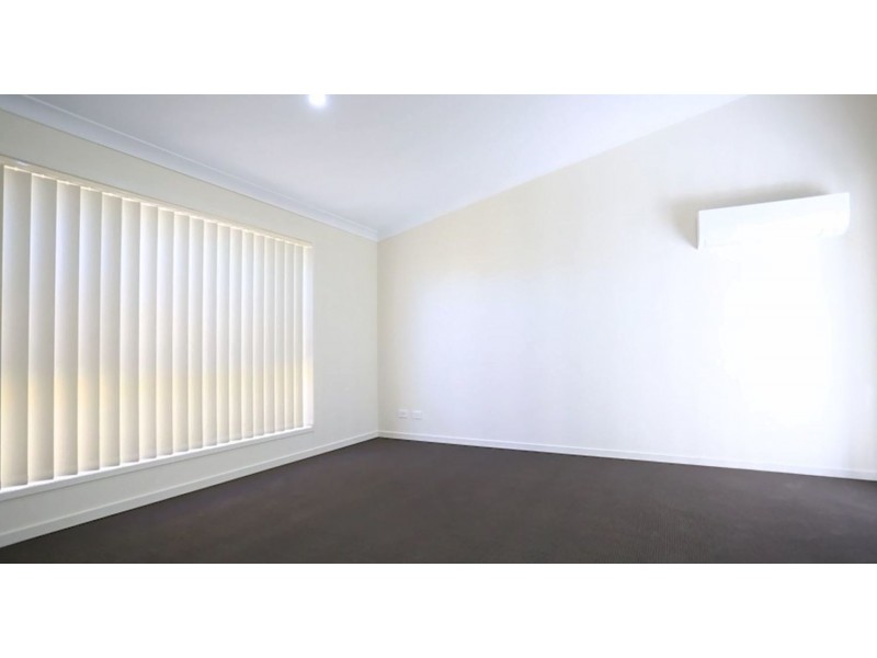 73 Fountain Street, Pimpama QLD 4209