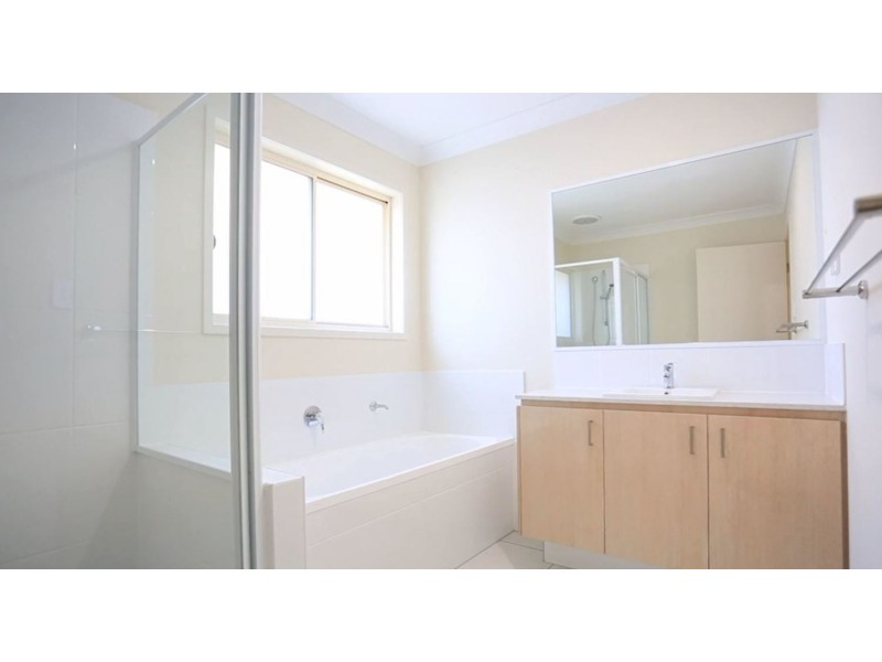 73 Fountain Street, Pimpama QLD 4209