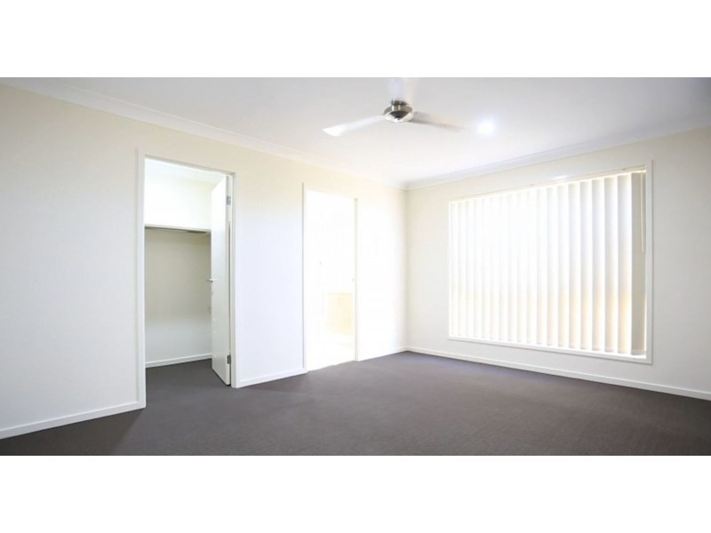 73 Fountain Street, Pimpama QLD 4209