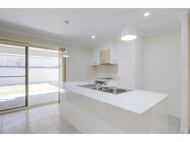 7 Dysart Drive, Holmview QLD 4207