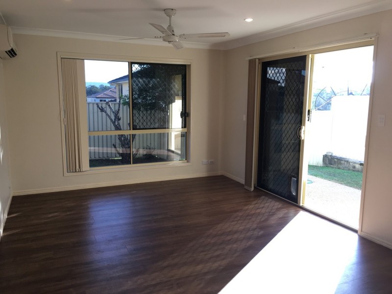 86 Tee Trees Boulevard, Arundel QLD 4214