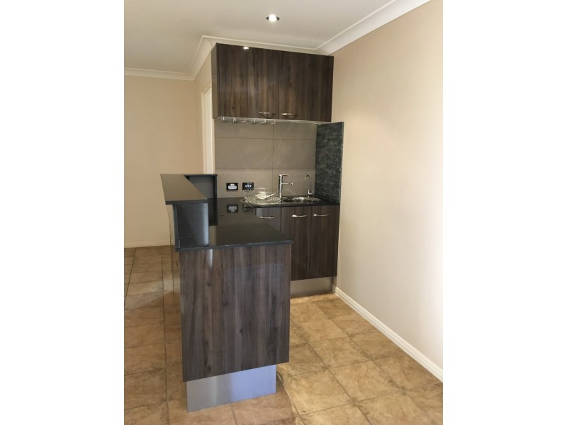 86 Tee Trees Boulevard, Arundel QLD 4214