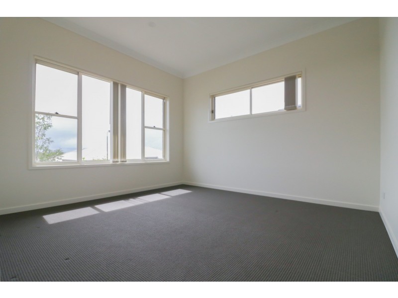73 Woodrose Circuit, Pimpama QLD 4209