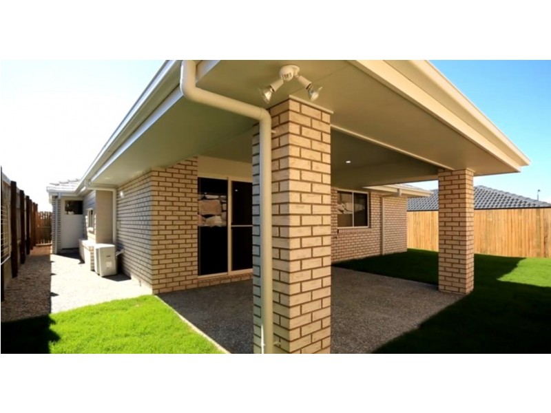 73 Woodrose Circuit, Pimpama QLD 4209