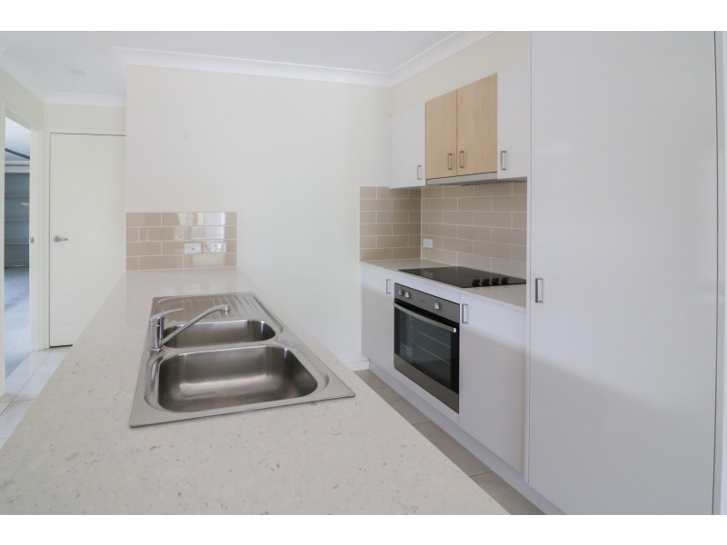 2/11 Brittany Court, Gleneagle QLD 4285